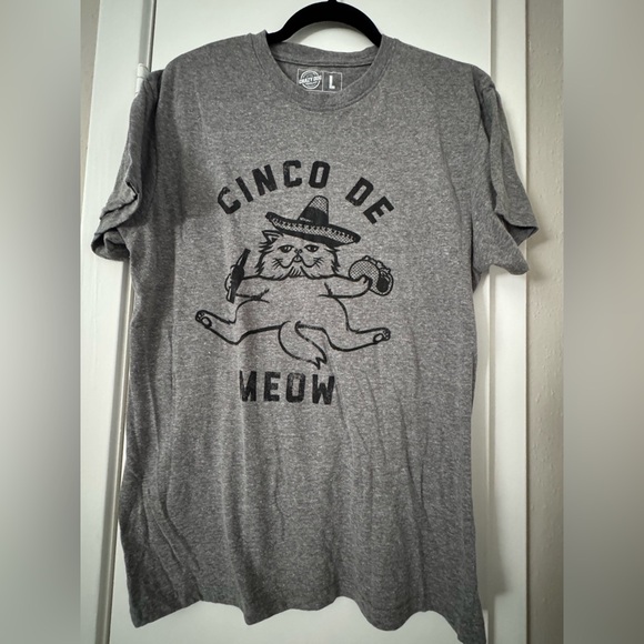 Cinco de Meow t shirt - Picture 1 of 4